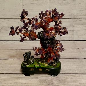 Resin Chinese Greeting Pine tree